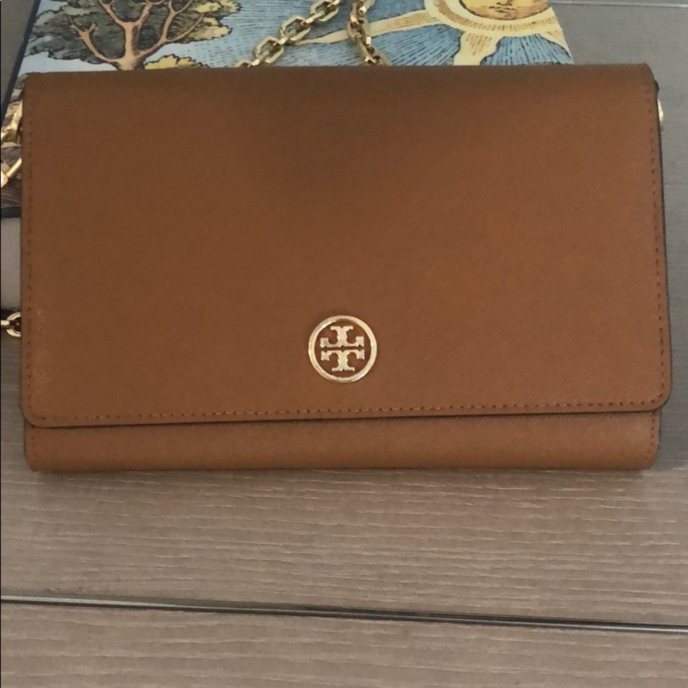 Tory Burch Robinson Chain Wallet